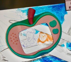 Apple Telly - Cute Magnetic Photo Frame. It's a Fruit TV!